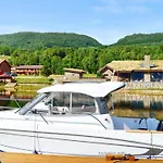 6 Person In Eidsvag-by Traum Rod (More og Romsdal)