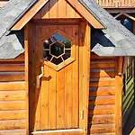 6 Person In Eidsvag-by Traum