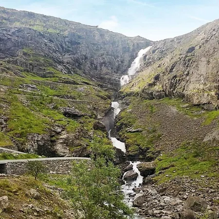Hovik Ii *