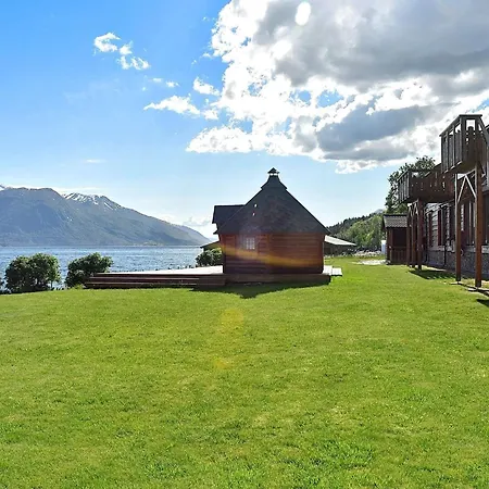 Dom wakacyjny 6 Person In Eidsvag-by Traum