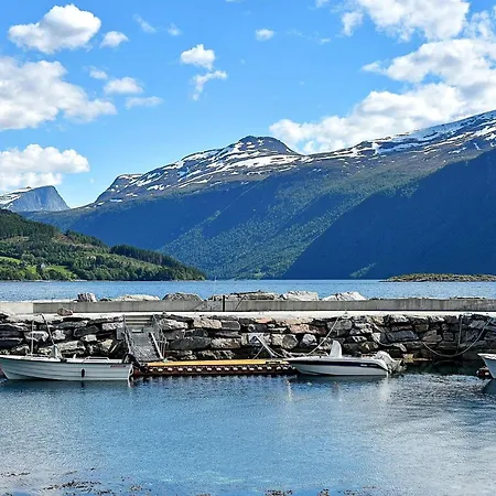6 Person In Eidsvag-by Traum Ferienhaus *