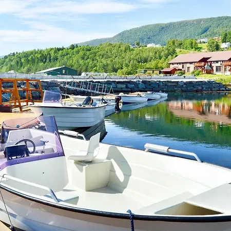 6 Person In Eidsvag-by Traum