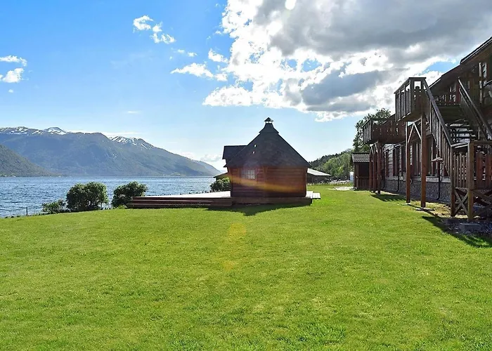 Semesterbostad 6 Person In Eidsvag-by Traum *