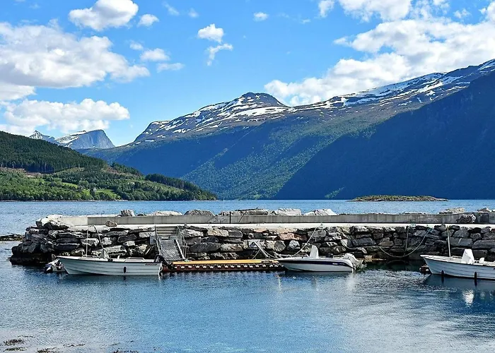 6 Person In Eidsvag-by Traum Semesterbostad