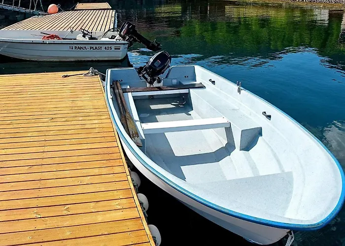 6 Person In Eidsvag-by Traum