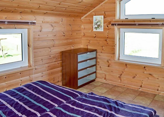 6 Person In Eidsvag-by Traum