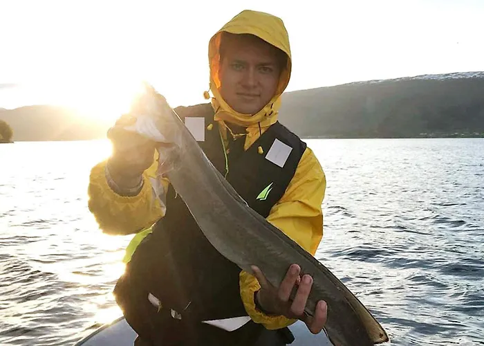 6 Person In Eidsvag-by Traum בית נופש Rød